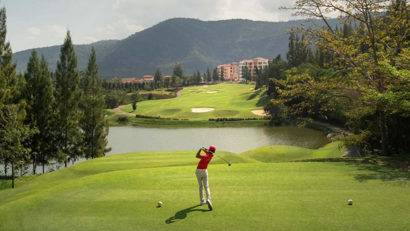 สถานที่ท่องเที่ยว Golf Country Club